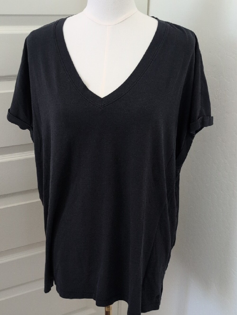 BANANA REPUBLIC V Neck T Shirt Cotton and Modal Size XXL